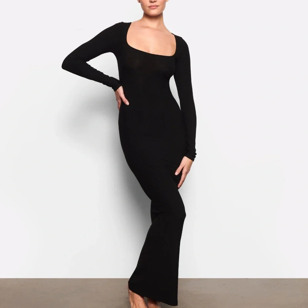 NWT Skims Long Sleeved, Maxi Dress with Deep Square Neckline Color Black Size 2x - Picture 1 of 11